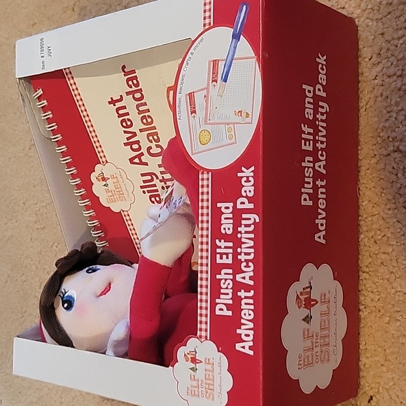 Elf on the Shelf "Plush Elf and Advent Activity Pack" Female doll & calendar - Picture 3 of 7